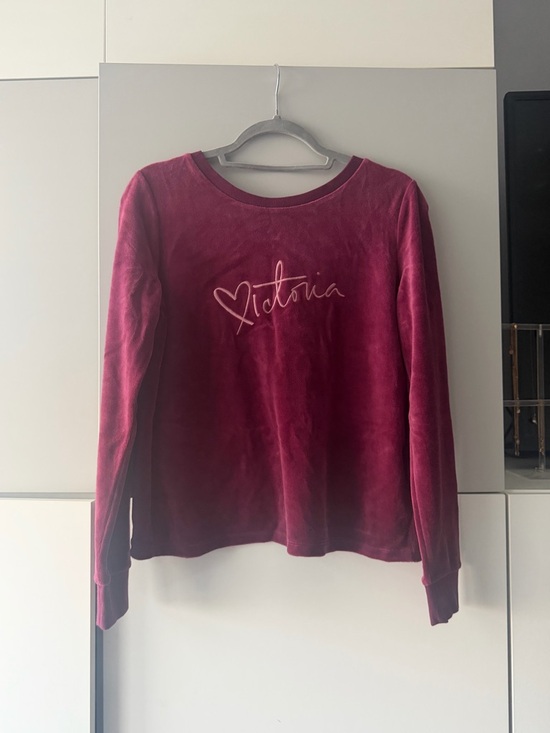 Victoria's Secret Burgundy Velour Crewneck Sweatshirt with Script Logo - Picture 3 of 8